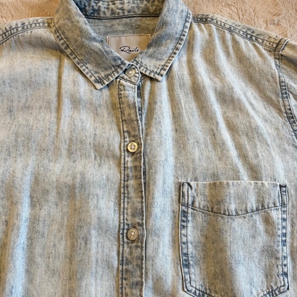 Rails Ingrid Raw Hem button down in the color Light Acid Wash - Picture 2 of 5